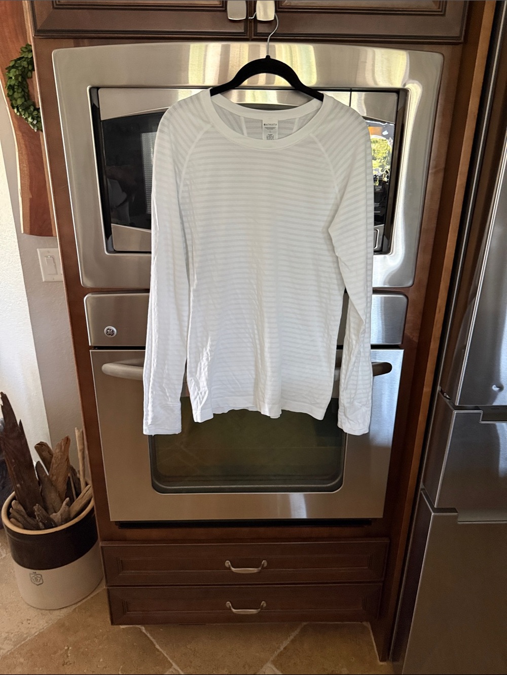 Athleta White Long Sleeve Crewneck Tee